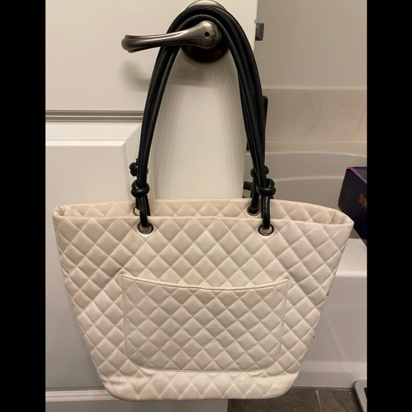 💯 Chanel White Cambon w/ Cobra Quilted Multi Tote - Picture 2 of 7